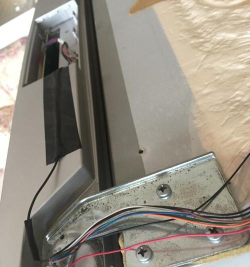 变电站显示器黑屏的原因及解决方法（探究导致变电站显示器黑屏的因素）