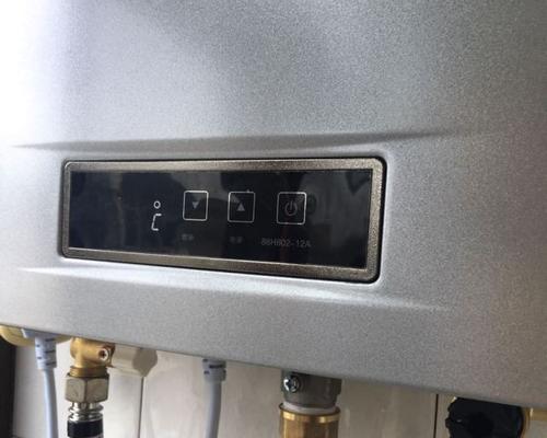 解决燃气热水器水响声问题的方法（如何消除燃气热水器的水响声）