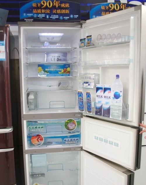 冰箱第一次通电后多久可以放东西（掌握冰箱使用的最佳时间）