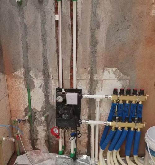 壁挂炉地暖排气方法全解析（高效节能的地暖排气方式及操作注意事项）