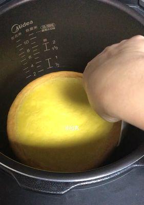 电饭煲蒸蛋糕的故障及解决方法（如何应对电饭煲蒸蛋糕中出现的故障问题）