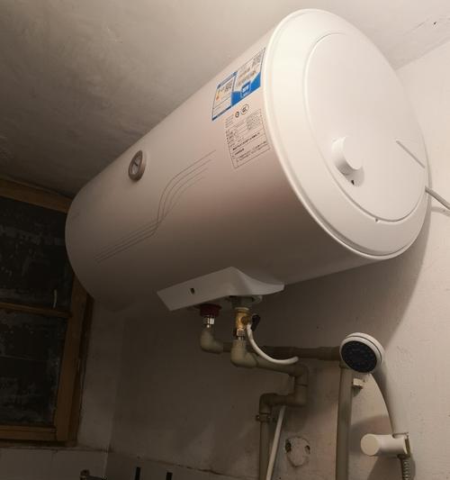 恒温电热水器上水方法解析（实用技巧让您的热水器更加智能高效）