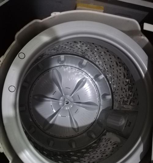 全自动洗衣机的高效污垢清洗方法（让衣物焕然一新）