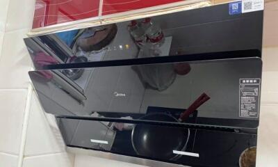 如何清洗油烟机不伤皮（简单易行的清洁方法）