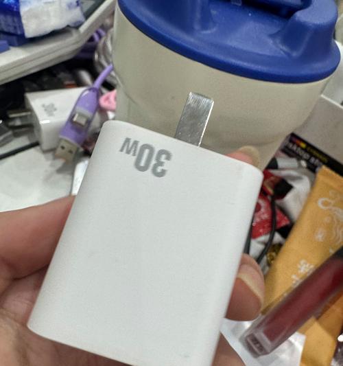 苹果充电器斜插头有何特殊之处？